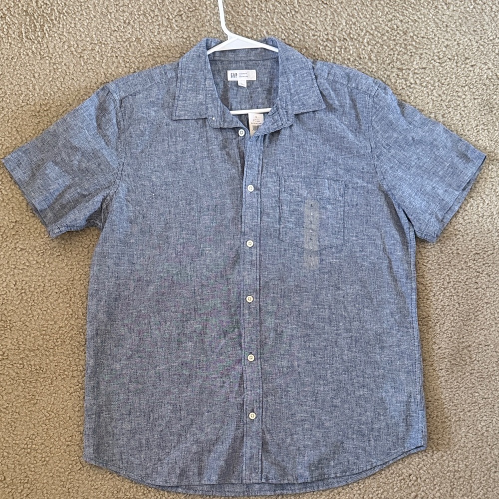 GAP Men's Chambray Blue Casual Button Down Shirt